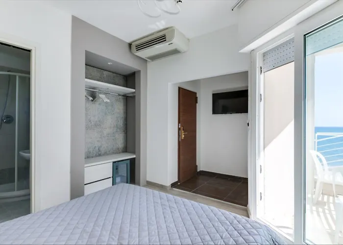 MARITTIMO Riccione - Clipper FRONTE MAREAlbergo